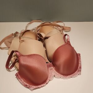 Lot Of 5 Wacoal 32DD Bras